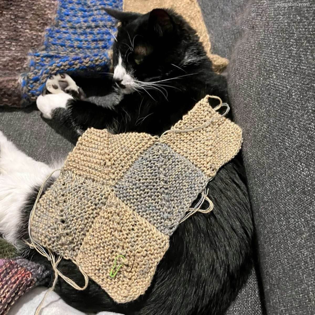 5 squares in a mitred square blanket